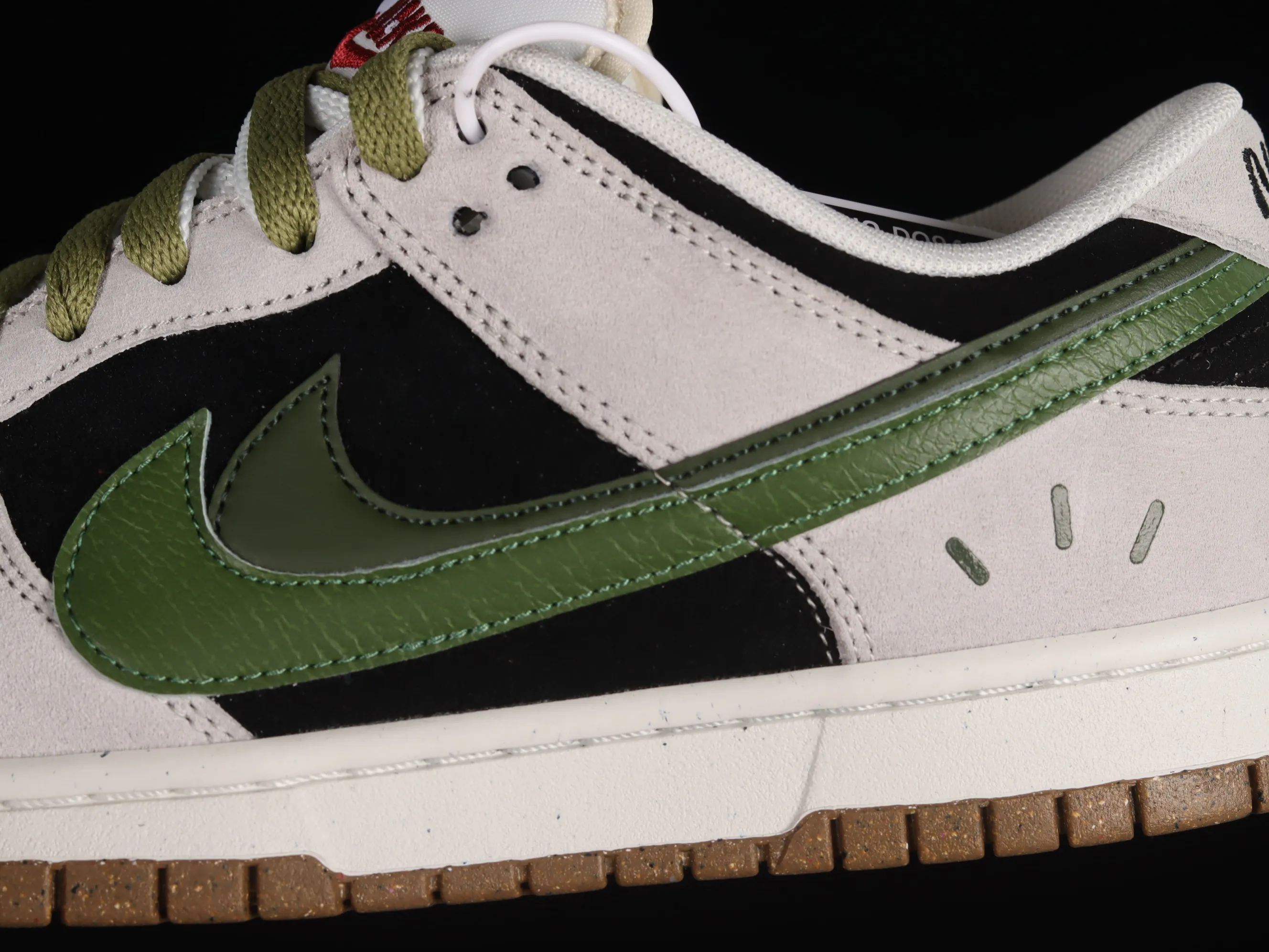 All categories Nk SB Dunk series Nk SB Dunk Low low-top sneakers Nk SB Dunk Low "85" black, gray and green double hook SB low-top sports and leisure sneakers DO9457-124